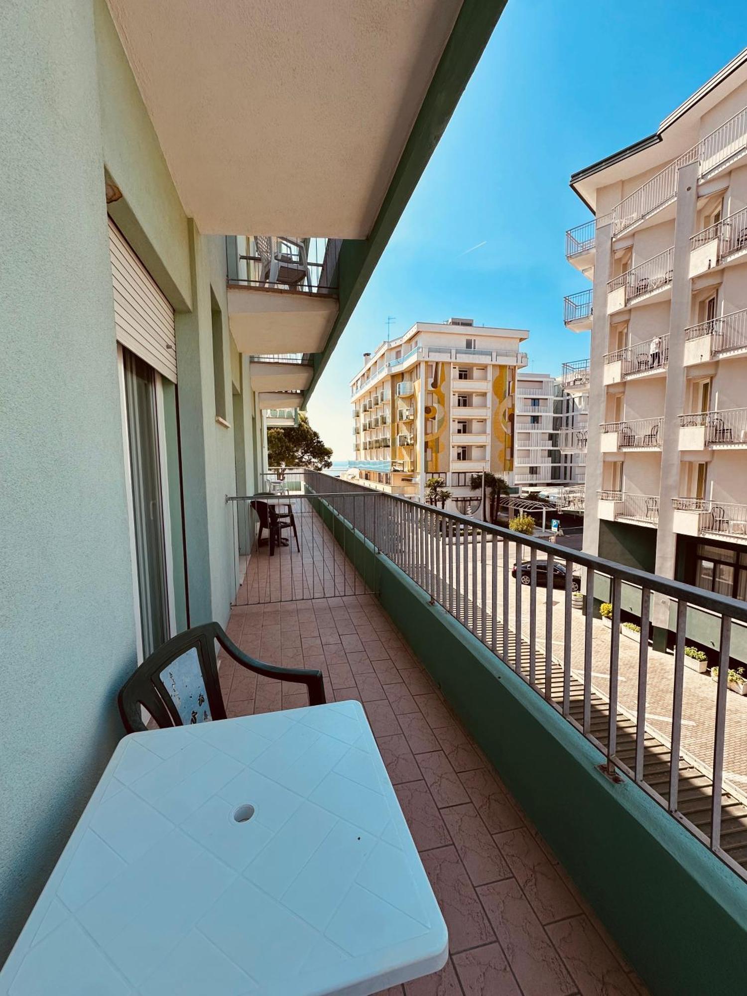 Hotel Palme Park & Beach Included Lido di Jesolo Bagian luar foto