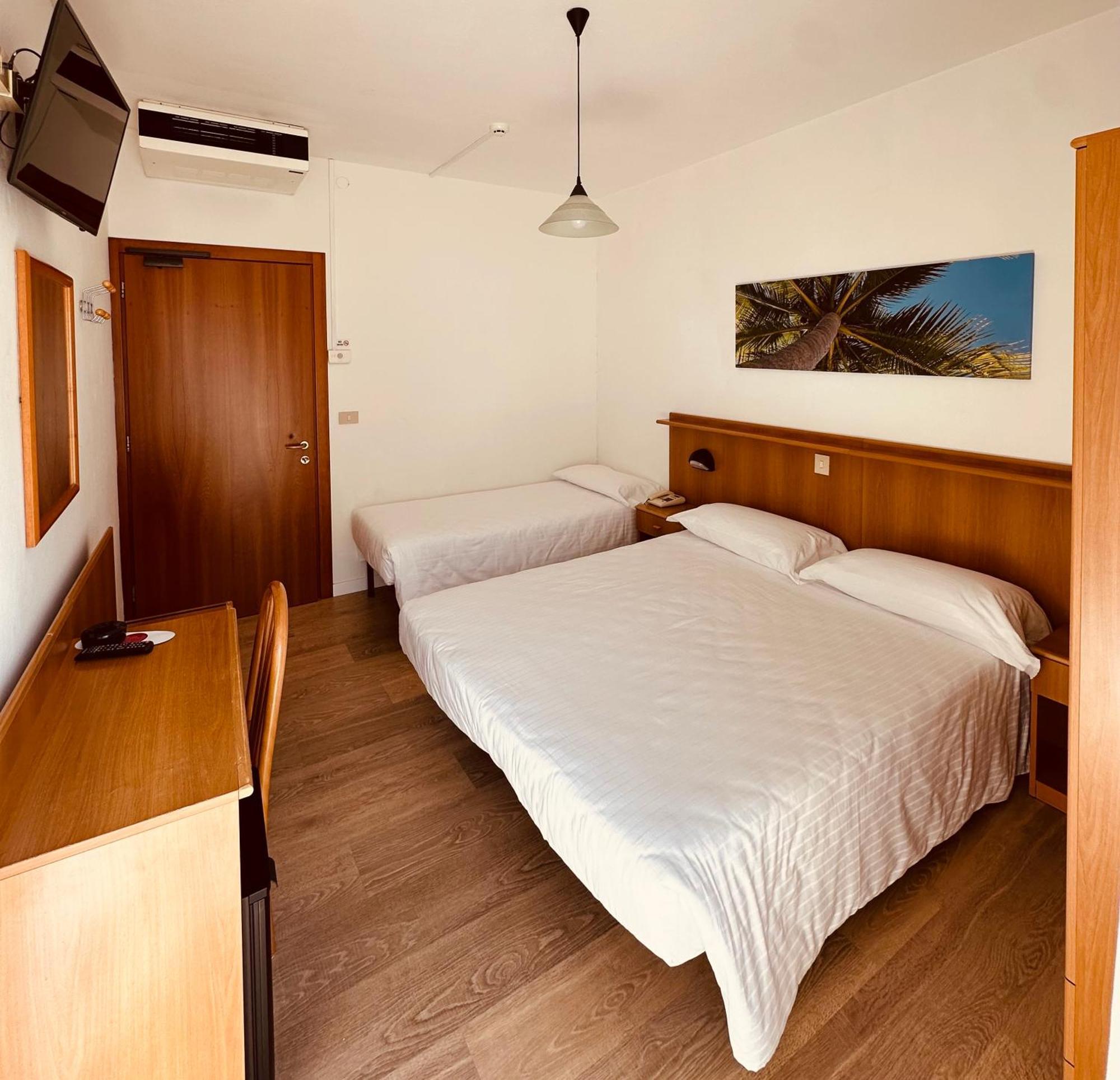 Hotel Palme Park & Beach Included Lido di Jesolo Bagian luar foto