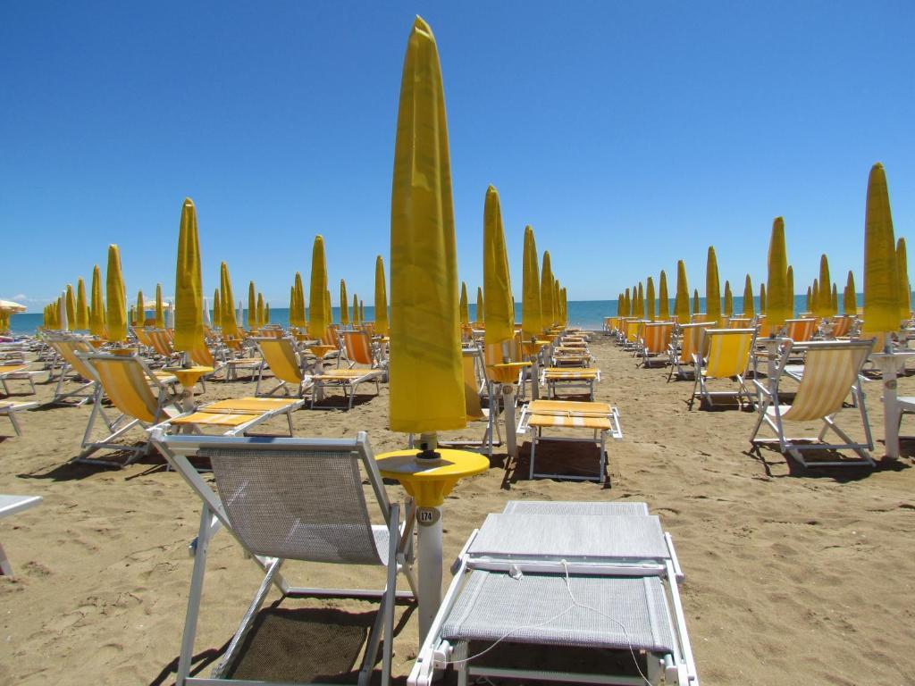 Hotel Palme Park & Beach Included Lido di Jesolo Bagian luar foto
