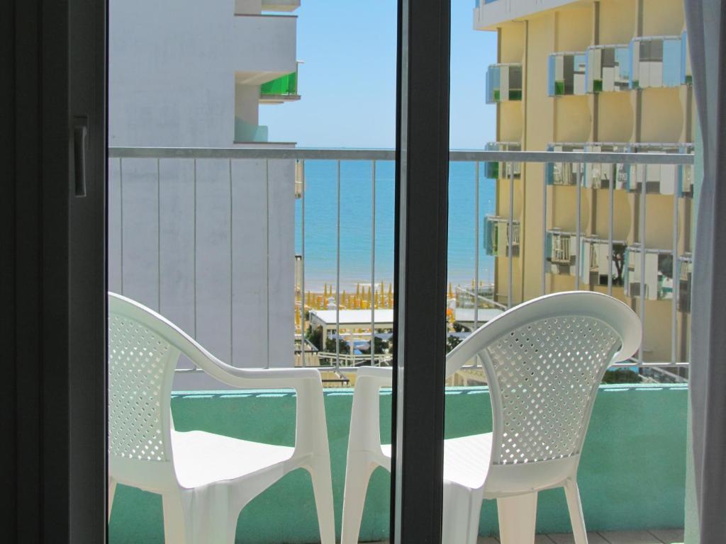 Hotel Palme Park & Beach Included Lido di Jesolo Bagian luar foto